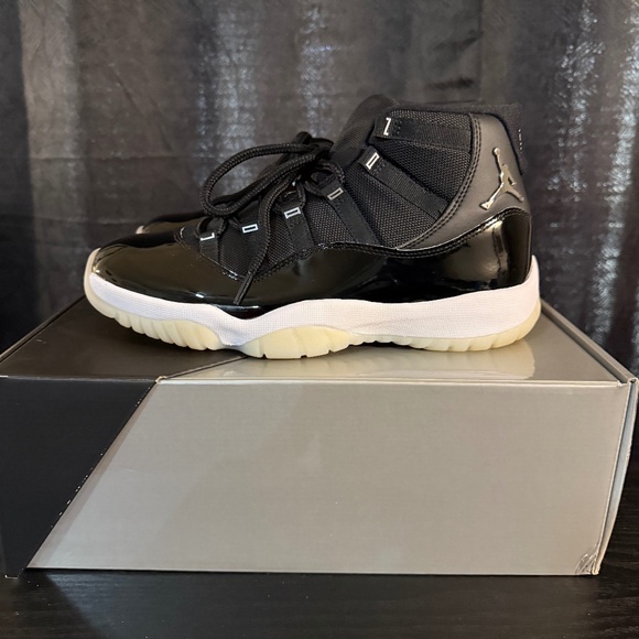 Jordan 11 Jubilee 25th anniversary - Picture 2 of 13
